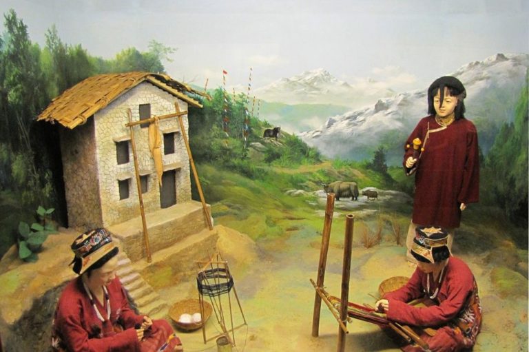 Mongpa People diorama