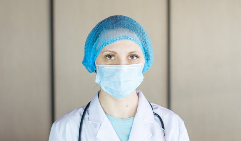 Doctor wearing mask