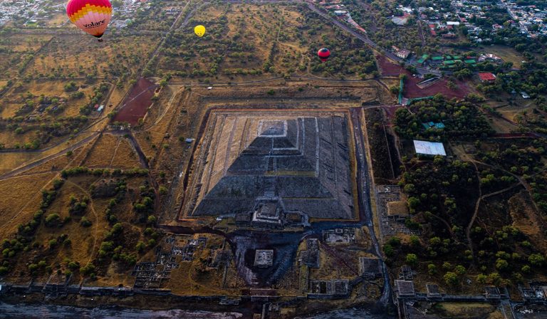 Teotihucan pyramid from a hot air ballon